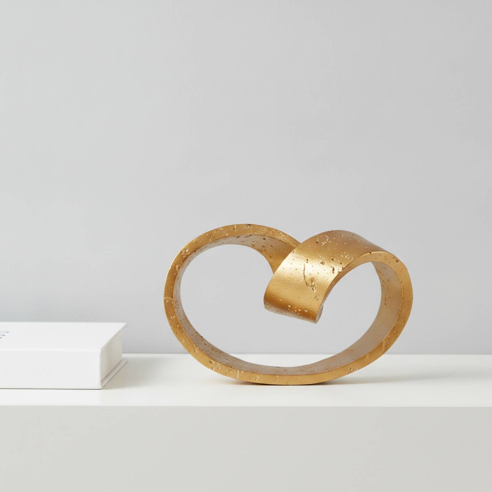 Geometric Loop Ornament Minima - Abstract Sculpture Resin 评论和价格